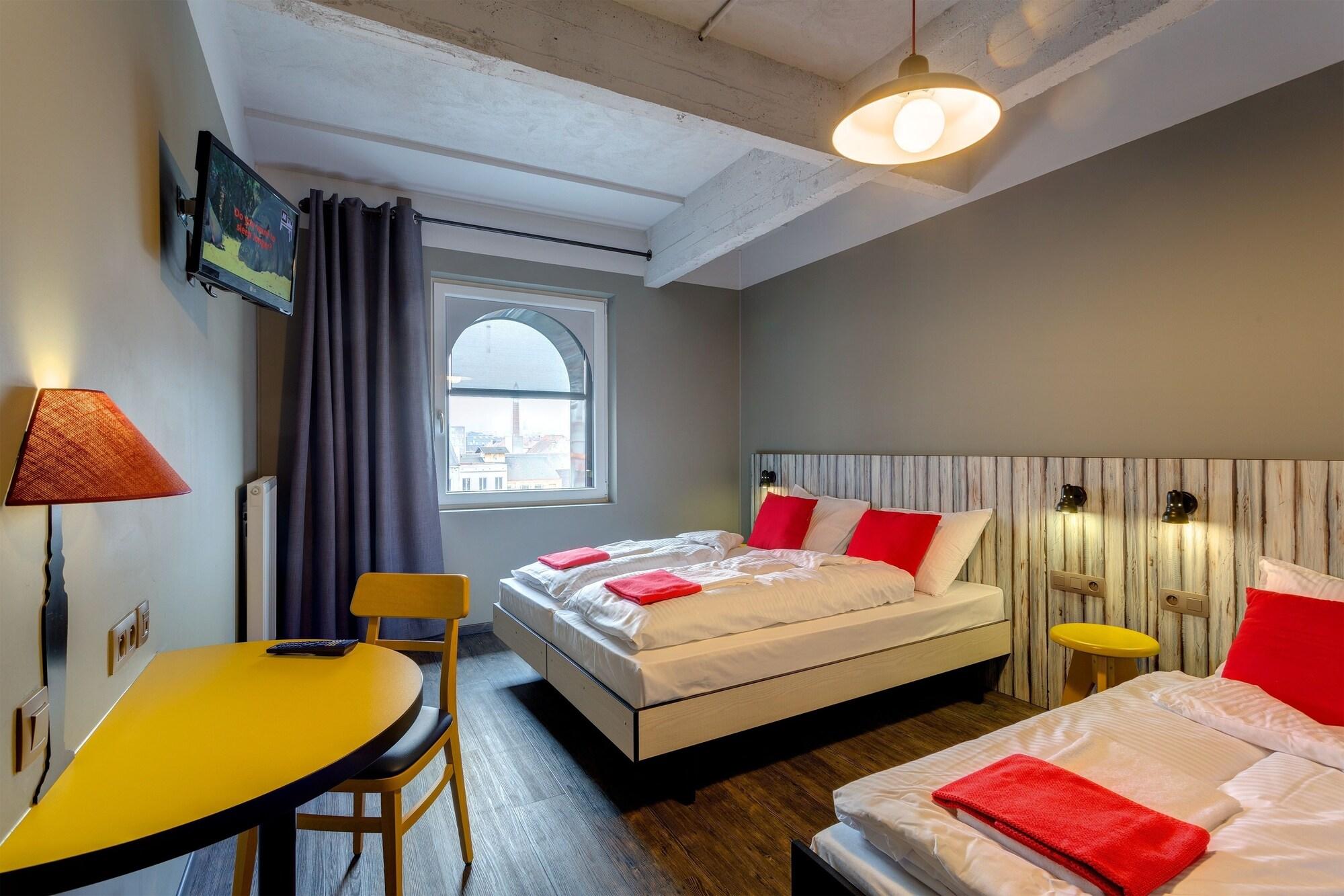 Meininger Hotels Bruxelles City Center Sint-Jans-Molenbeek Ngoại thất bức ảnh