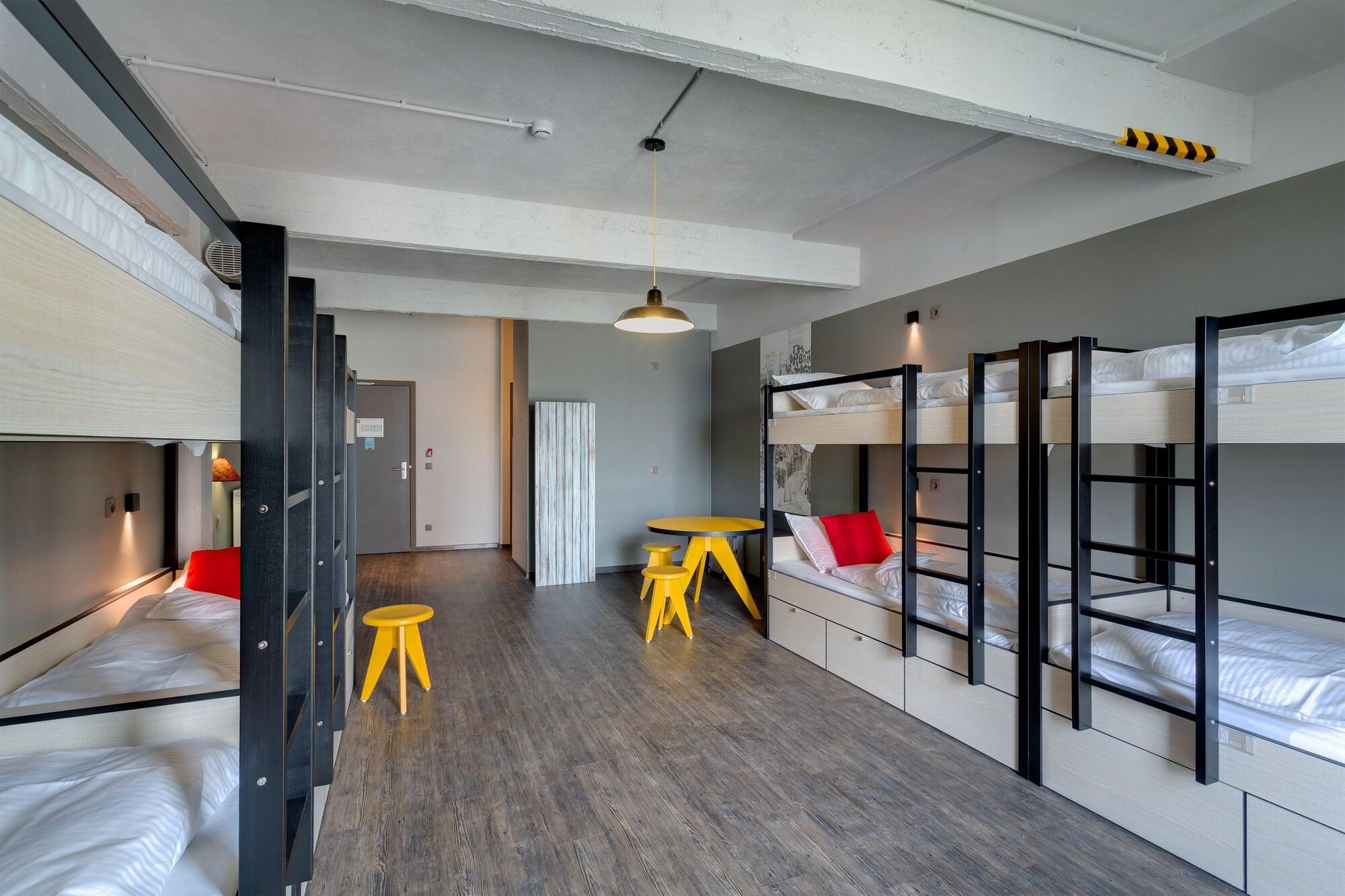 Meininger Hotels Bruxelles City Center Sint-Jans-Molenbeek Ngoại thất bức ảnh