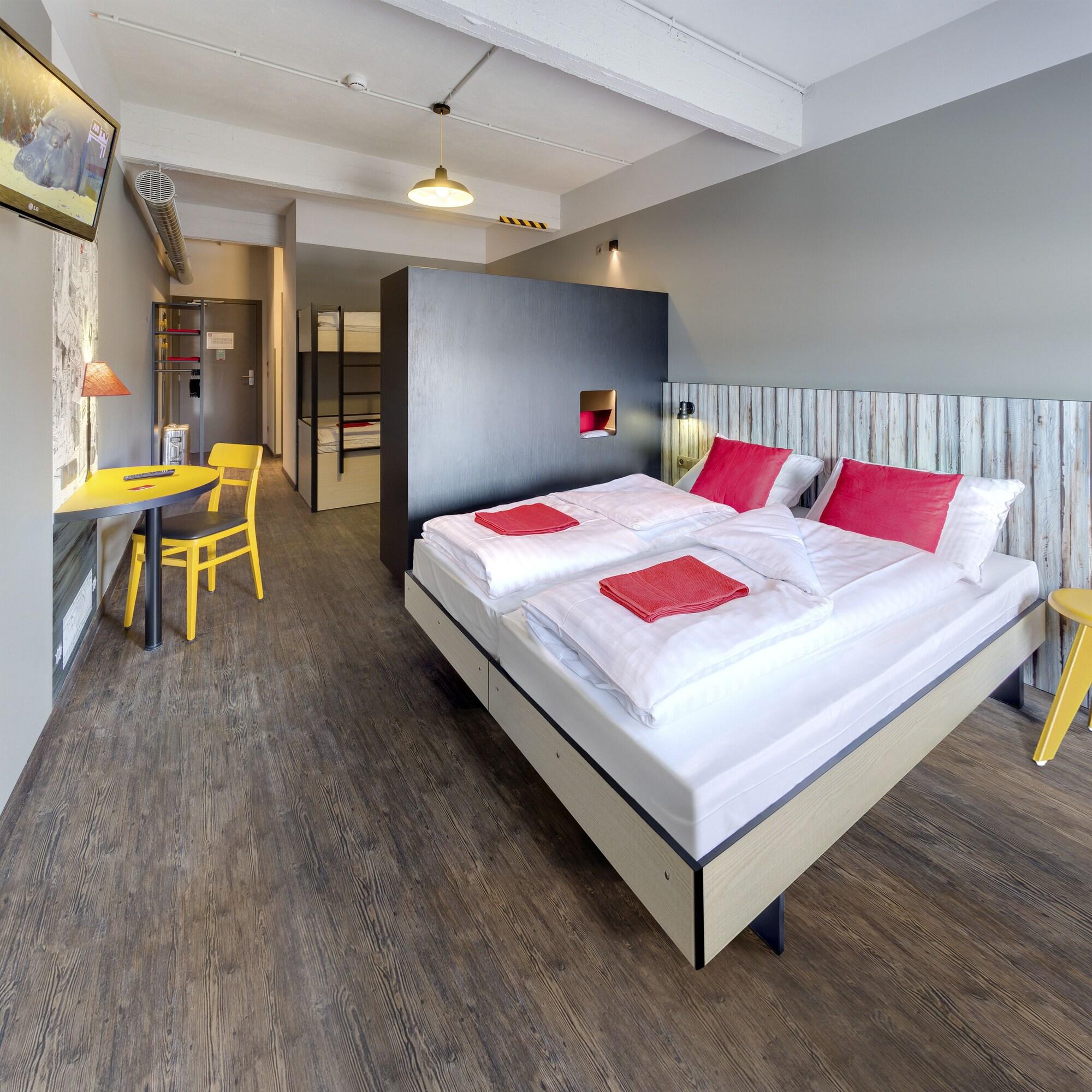 Meininger Hotels Bruxelles City Center Sint-Jans-Molenbeek Ngoại thất bức ảnh