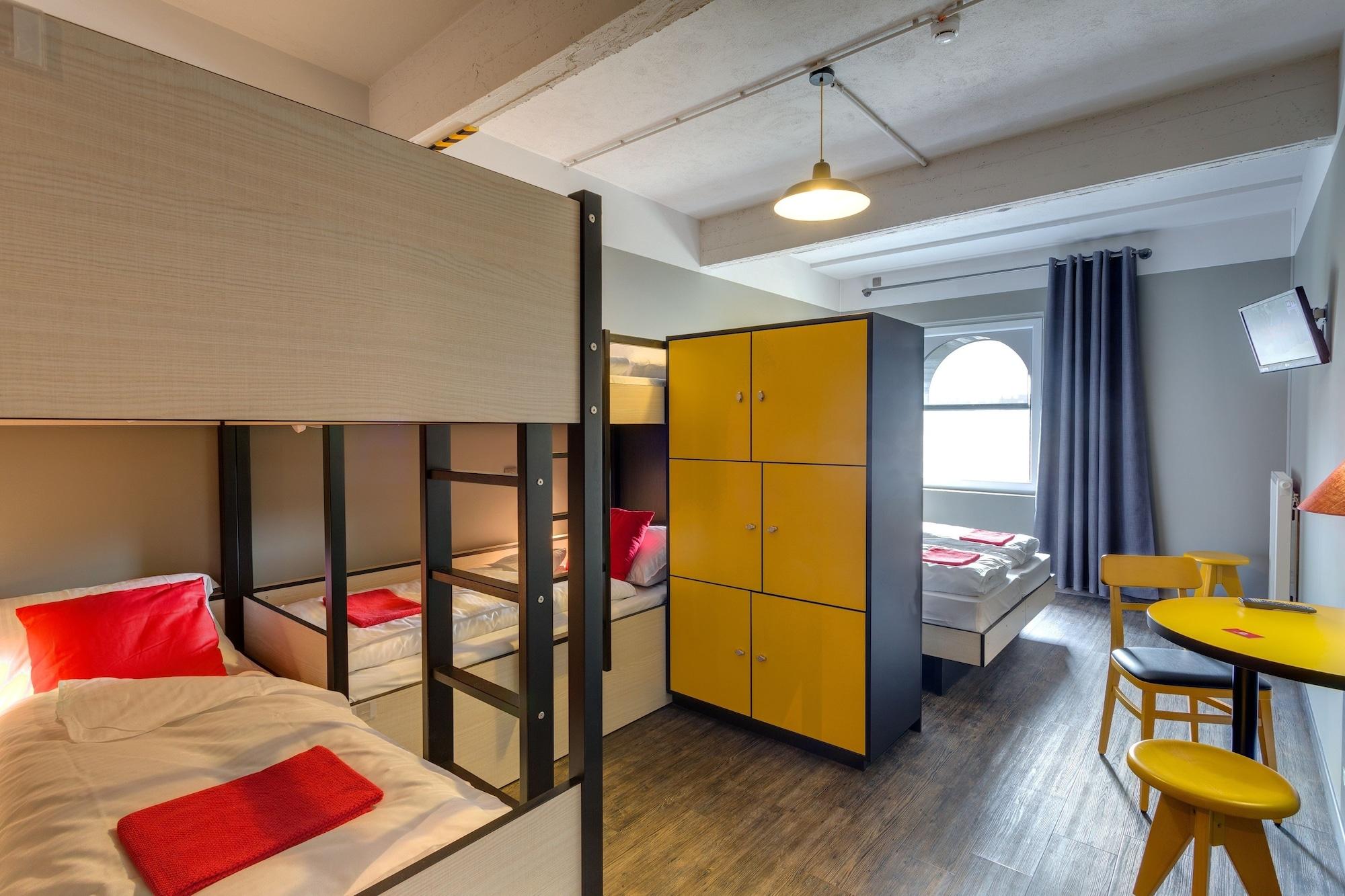 Meininger Hotels Bruxelles City Center Sint-Jans-Molenbeek Ngoại thất bức ảnh