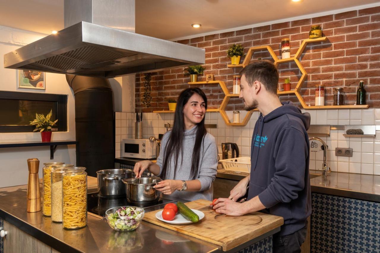 Meininger Hotels Bruxelles City Center Sint-Jans-Molenbeek Ngoại thất bức ảnh