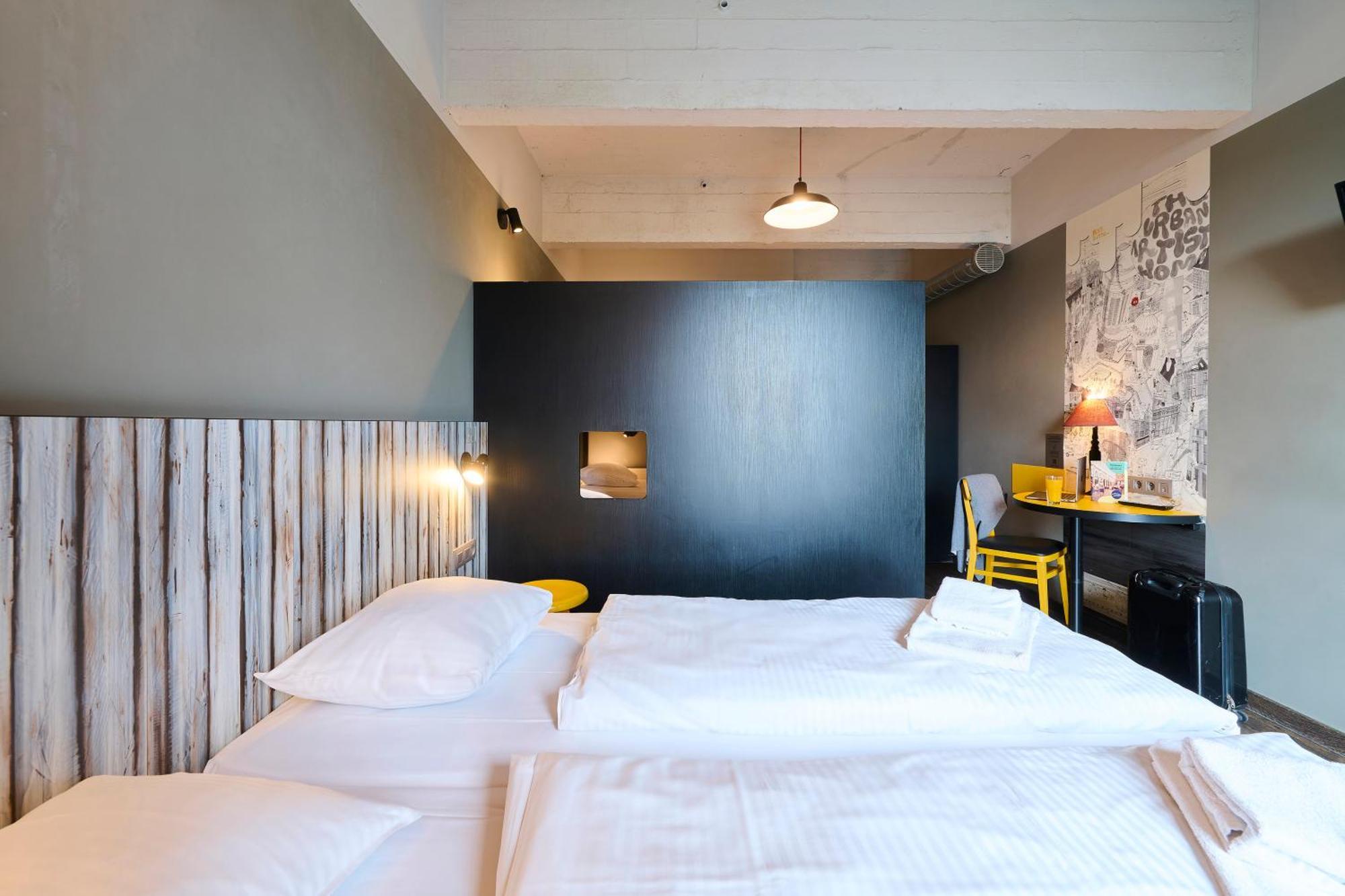 Meininger Hotels Bruxelles City Center Sint-Jans-Molenbeek Ngoại thất bức ảnh